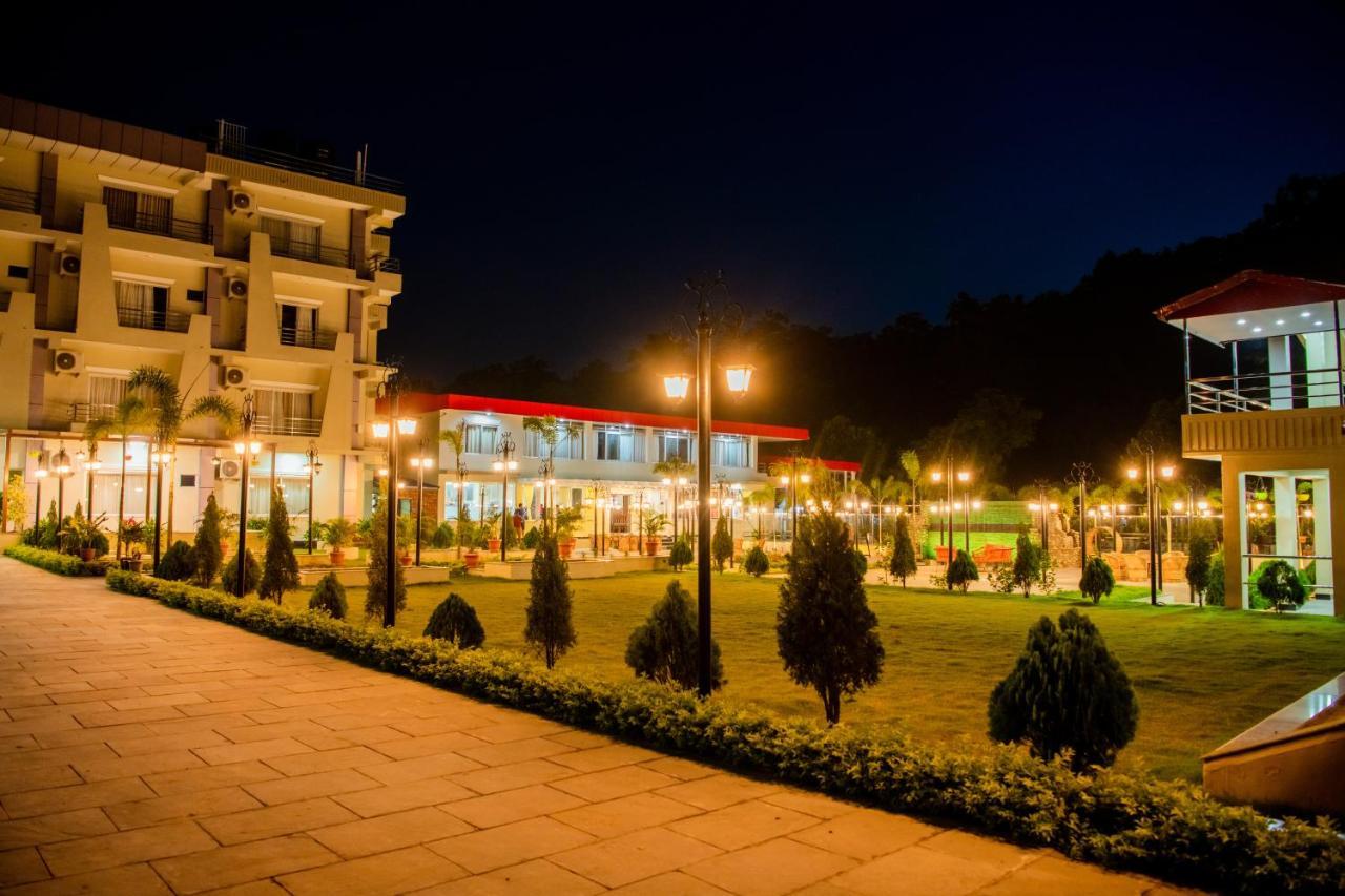 Quick 20 Riverside Hotel Amlekhganj Luaran gambar